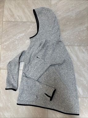 Nike Women’s Therma-FIT Heather Gray Pullover Hoodie Large